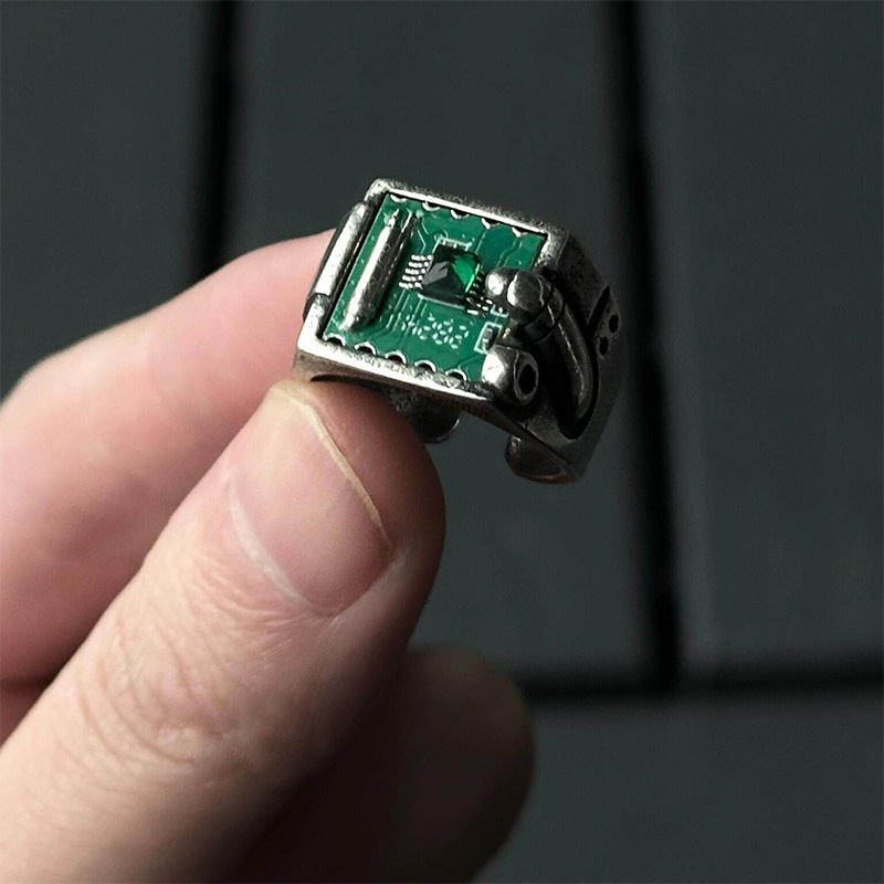 Tech Inspired PCB Pattern Ring - đánh giá và giá Tech Accessories Industry
